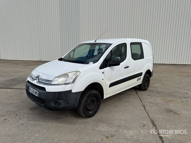 2014 Citroen Berlingo Dangel 4x4 Vehicule Utilitaire Cargo Van - Mazs furgons: foto 2 2014 Citroen Berlingo Dangel 4x4 Vehicule Utilitaire Cargo Van - Mazs furgons: foto 2