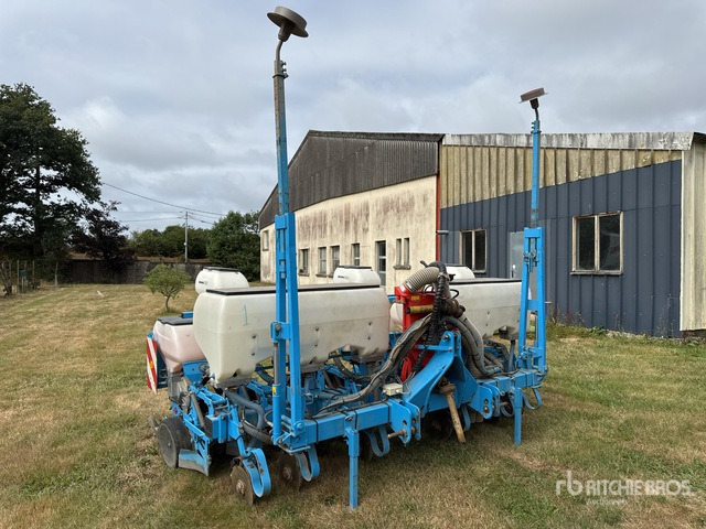 2014 Monosem NG Plus-6R 6 Row Semoir Monograine 6 Rangs Planter - Precīzās izsējas sējmašīna: foto 1 2014 Monosem NG Plus-6R 6 Row Semoir Monograine 6 Rangs Planter - Precīzās izsējas sējmašīna: foto 1