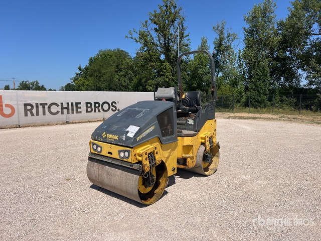 2015 Bomag BW120AD-5 Compacteur Vibrant Tandem Double Drum Roller - Ceļu veltnis: foto 1 2015 Bomag BW120AD-5 Compacteur Vibrant Tandem Double Drum Roller - Ceļu veltnis: foto 1