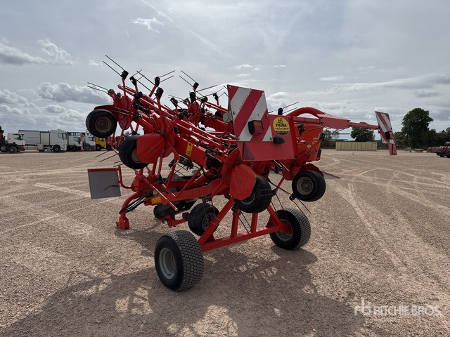2015 Kuhn GF10802TGII 10.8 m Semi-Mount 10 Rotor Faneuse Hay Tedder - Vālotājs/ Ārdītājs: foto 3 2015 Kuhn GF10802TGII 10.8 m Semi-Mount 10 Rotor Faneuse Hay Tedder - Vālotājs/ Ārdītājs: foto 3
