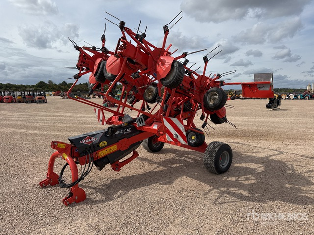 2015 Kuhn GF10802TGII 10.8 m Semi-Mount 10 Rotor Faneuse Hay Tedder - Vālotājs/ Ārdītājs: foto 1 2015 Kuhn GF10802TGII 10.8 m Semi-Mount 10 Rotor Faneuse Hay Tedder - Vālotājs/ Ārdītājs: foto 1