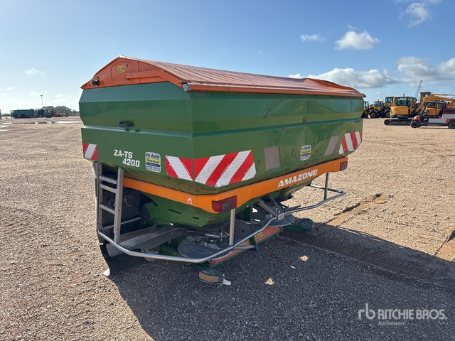 2016 Amazone ZATS 4200 Hydro 54 m 3-Point 4200 L Epandeur A ... Fertilizer Spreader - Minerālmēslu izkliedētājs: foto 4 2016 Amazone ZATS 4200 Hydro 54 m 3-Point 4200 L Epandeur A ... Fertilizer Spreader - Minerālmēslu izkliedētājs: foto 4