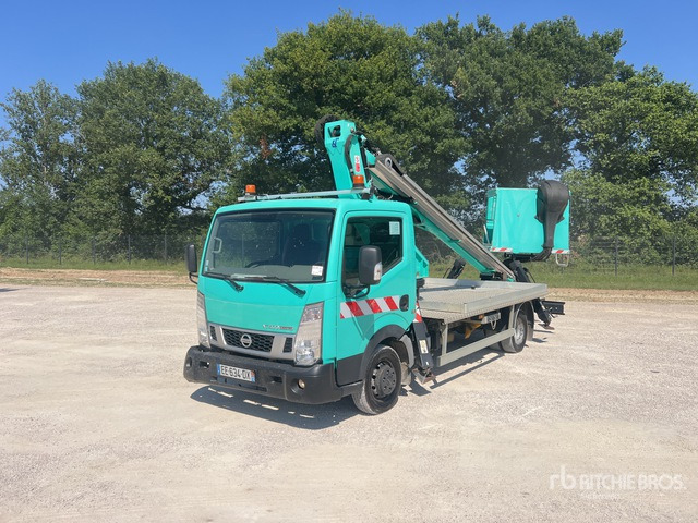 2016 Nissan Cabstar NT400 2016 Oil&Steel Scorpion 1812 16 ... Bucket Truck - Autopacēlājs: foto 1 2016 Nissan Cabstar NT400 2016 Oil&Steel Scorpion 1812 16 ... Bucket Truck - Autopacēlājs: foto 1