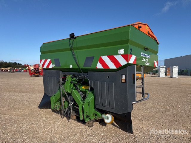 2017 Amazone ZA-TS 4200 54 m 3-Point 4200 L Epandeur A ... Fertilizer Spreader - Minerālmēslu izkliedētājs: foto 4 2017 Amazone ZA-TS 4200 54 m 3-Point 4200 L Epandeur A ... Fertilizer Spreader - Minerālmēslu izkliedētājs: foto 4