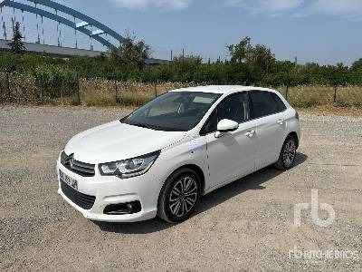 CITROEN C4 - Vieglā automašīna: foto 1 CITROEN C4 - Vieglā automašīna: foto 1