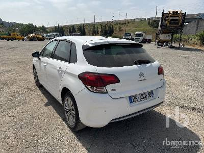 CITROEN C4 - Vieglā automašīna: foto 2 CITROEN C4 - Vieglā automašīna: foto 2