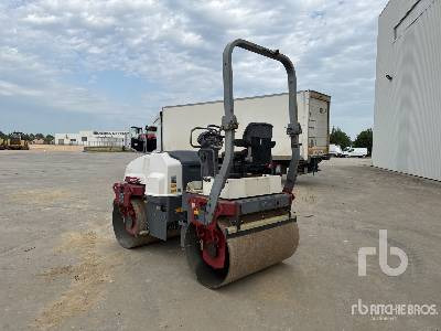 DYNAPAC CC1300 Compacteur Vibrant Tandem - Ceļu veltnis: foto 2 DYNAPAC CC1300 Compacteur Vibrant Tandem - Ceļu veltnis: foto 2