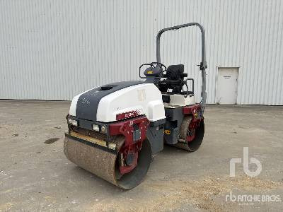 DYNAPAC CC1300 Compacteur Vibrant Tandem - Ceļu veltnis: foto 1 DYNAPAC CC1300 Compacteur Vibrant Tandem - Ceļu veltnis: foto 1