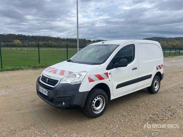 2016 Peugeot Partner 4x4 Dangel Vehicule Utilitaire Cargo Van - Komercauto: foto 1 2016 Peugeot Partner 4x4 Dangel Vehicule Utilitaire Cargo Van - Komercauto: foto 1