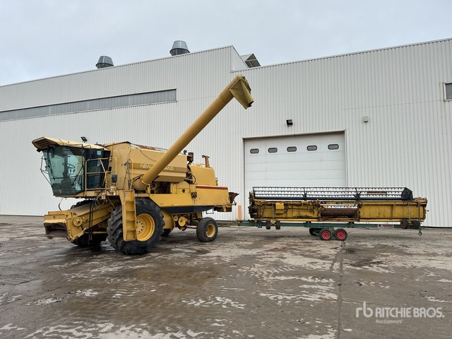 New Holland TF46 Combine Harvester - Labības kombains: foto 1 New Holland TF46 Combine Harvester - Labības kombains: foto 1