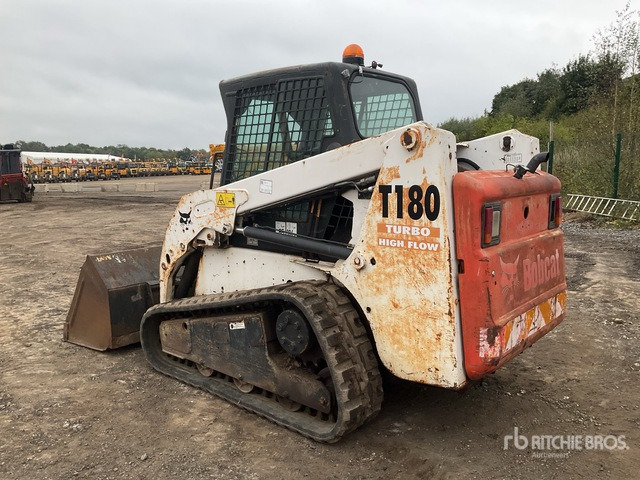2005 Bobcat T180 High Flow Skid Steer Loader - Kompaktiekrāvējs: foto 4 2005 Bobcat T180 High Flow Skid Steer Loader - Kompaktiekrāvējs: foto 4