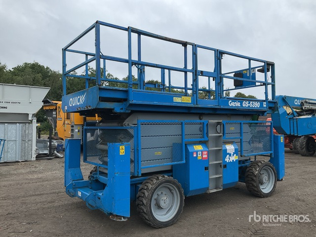 2007 Genie GS-5390 4x4 Diesel Scissor Lift - Šķērveida pacēlājs: foto 4 2007 Genie GS-5390 4x4 Diesel Scissor Lift - Šķērveida pacēlājs: foto 4
