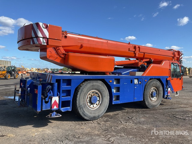 2008 Terex Demag AC40/2L 5 t 4x4 All Terrain Crane - Visurgājējs celtnis: foto 5 2008 Terex Demag AC40/2L 5 t 4x4 All Terrain Crane - Visurgājējs celtnis: foto 5