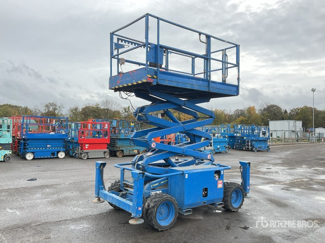 2012 Skyjack SJ6826 RT 4x4 Diesel Scissor Lift - Šķērveida pacēlājs: foto 2 2012 Skyjack SJ6826 RT 4x4 Diesel Scissor Lift - Šķērveida pacēlājs: foto 2
