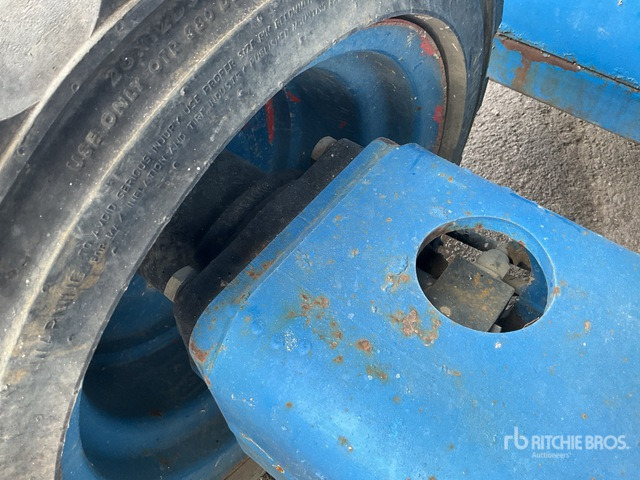 2012 Skyjack SJ6826 RT 4x4 Diesel Scissor Lift - Šķērveida pacēlājs: foto 5 2012 Skyjack SJ6826 RT 4x4 Diesel Scissor Lift - Šķērveida pacēlājs: foto 5