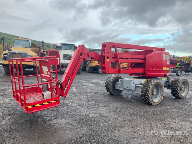 2013 Genie Z45/25J 4WD Diesel Articulating Boom Lift - Izlices pacēlājs: foto 5 2013 Genie Z45/25J 4WD Diesel Articulating Boom Lift - Izlices pacēlājs: foto 5