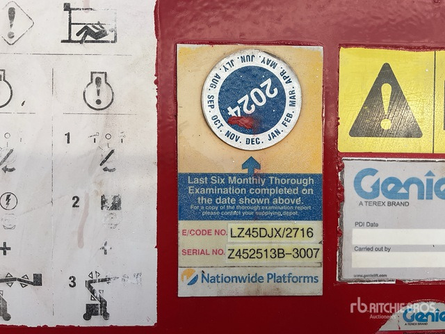 2013 Genie Z45/25J 4WD Diesel Articulating Boom Lift - Izlices pacēlājs: foto 4 2013 Genie Z45/25J 4WD Diesel Articulating Boom Lift - Izlices pacēlājs: foto 4