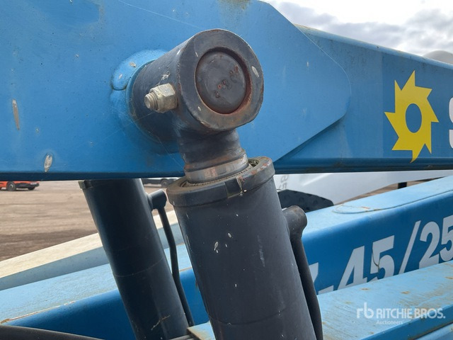 2014 Genie Z4525J 4WD Diesel Articulating Boom Lift - Izlices pacēlājs: foto 5 2014 Genie Z4525J 4WD Diesel Articulating Boom Lift - Izlices pacēlājs: foto 5