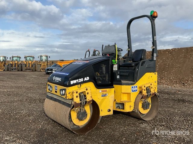 2015 Bomag 120AD-5 Double Drum Roller - Veltnis: foto 1 2015 Bomag 120AD-5 Double Drum Roller - Veltnis: foto 1