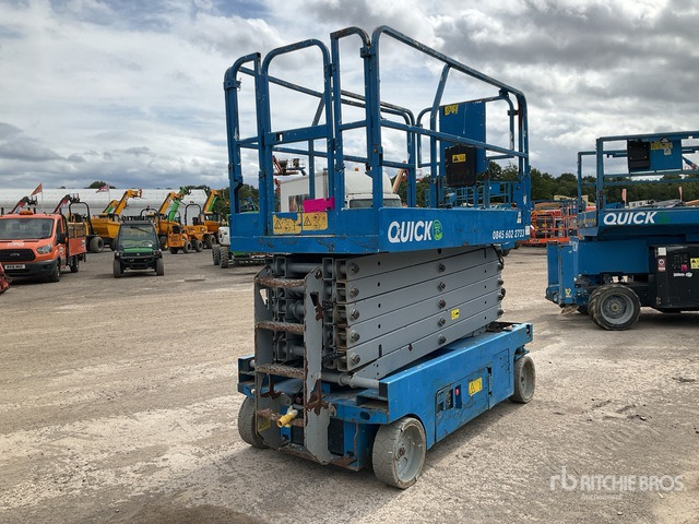 2015 Genie GS-4047 Electric (Inoperable) Scissor Lift - Šķērveida pacēlājs: foto 4 2015 Genie GS-4047 Electric (Inoperable) Scissor Lift - Šķērveida pacēlājs: foto 4