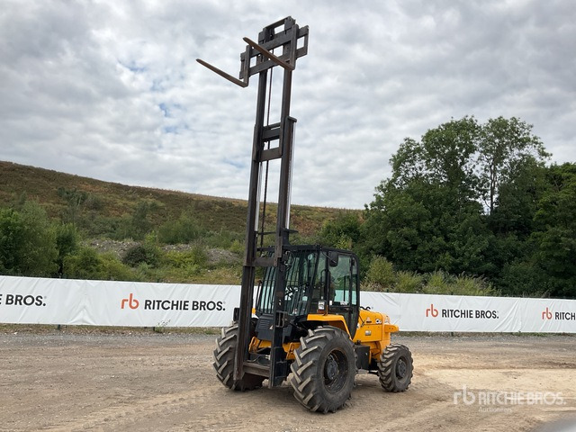 2015 JCB 926-4 2600 kg 4x4 Rough Terrain Forklift - Bezceļu autokrāvējs: foto 1 2015 JCB 926-4 2600 kg 4x4 Rough Terrain Forklift - Bezceļu autokrāvējs: foto 1