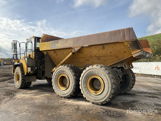 2015 Komatsu HM300-3 Articulated Dump Truck - Artikulētias pašizgāzējs: foto 4 2015 Komatsu HM300-3 Articulated Dump Truck - Artikulētias pašizgāzējs: foto 4