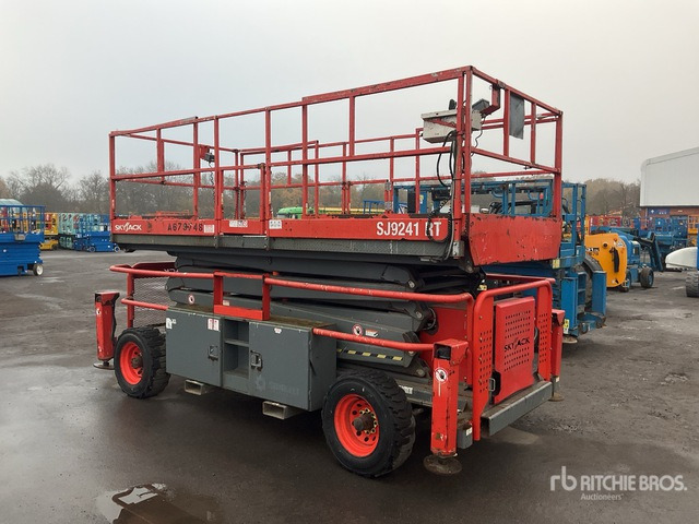 2015 Skyjack SJ9241 4x4 Diesel Scissor Lift - Šķērveida pacēlājs: foto 4 2015 Skyjack SJ9241 4x4 Diesel Scissor Lift - Šķērveida pacēlājs: foto 4