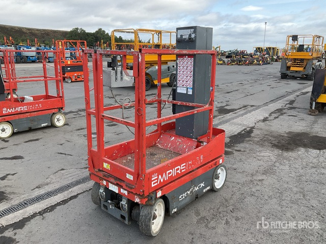 2016 Skyjack SJ16 Vertical Mast Lift - Torņa pacēlājs: foto 2 2016 Skyjack SJ16 Vertical Mast Lift - Torņa pacēlājs: foto 2