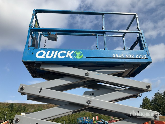 2017 Genie GS3232 Electric Scissor Lift - Šķērveida pacēlājs: foto 4 2017 Genie GS3232 Electric Scissor Lift - Šķērveida pacēlājs: foto 4