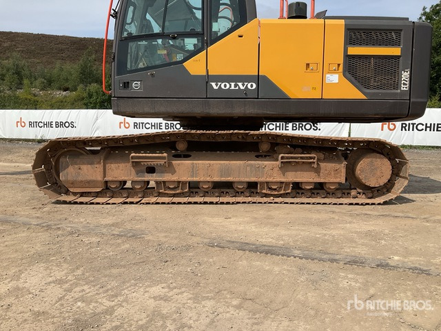 2017 Volvo EC220EL Tracked Excavator - Kāpurķēžu ekskavators: foto 5 2017 Volvo EC220EL Tracked Excavator - Kāpurķēžu ekskavators: foto 5