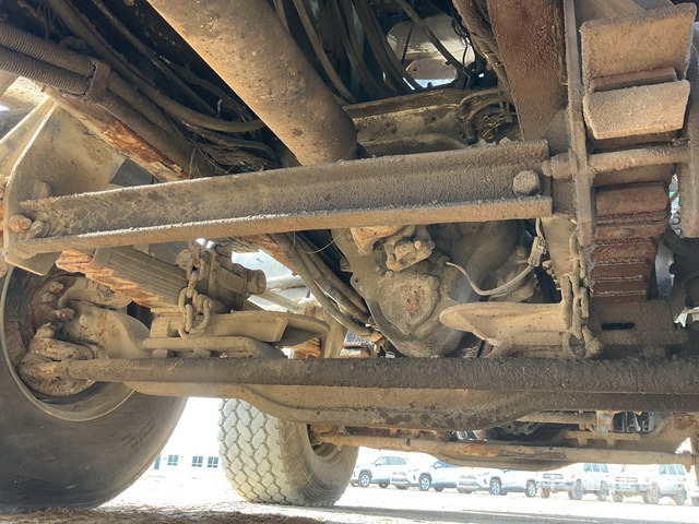 1997 Mack MR688S 1997 Schwing KVM 42/38 42 m on 8x4 Concrete Pump Truck - Betona sūknis: foto 5 1997 Mack MR688S 1997 Schwing KVM 42/38 42 m on 8x4 Concrete Pump Truck - Betona sūknis: foto 5