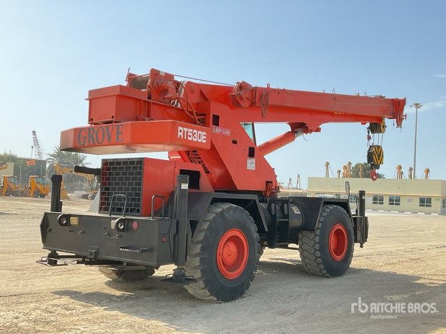 1999 Grove RT530E 30 ton 4x4x4 Rough Terrain Crane - Celtnis nelīdzenām virsmām: foto 3 1999 Grove RT530E 30 ton 4x4x4 Rough Terrain Crane - Celtnis nelīdzenām virsmām: foto 3