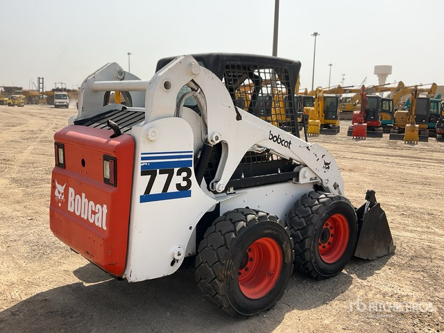 2001 Bobcat 773 - Kompaktiekrāvējs: foto 3 2001 Bobcat 773 - Kompaktiekrāvējs: foto 3