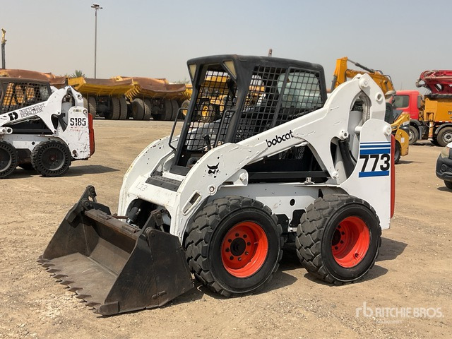 2001 Bobcat 773 - Kompaktiekrāvējs: foto 2 2001 Bobcat 773 - Kompaktiekrāvējs: foto 2