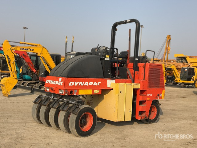 2004 Dynapac CP132 9 Wheel Pneumatic Roller - Pneimatiskais veltnis: foto 3 2004 Dynapac CP132 9 Wheel Pneumatic Roller - Pneimatiskais veltnis: foto 3