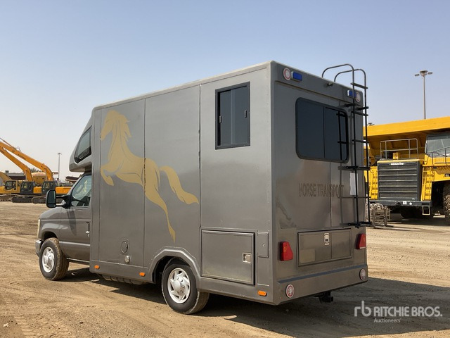2008 Ford F-350 4x2 Horse Transporting Truck :Misc. Truck - Zirgu kravas automašīna: foto 3 2008 Ford F-350 4x2 Horse Transporting Truck :Misc. Truck - Zirgu kravas automašīna: foto 3