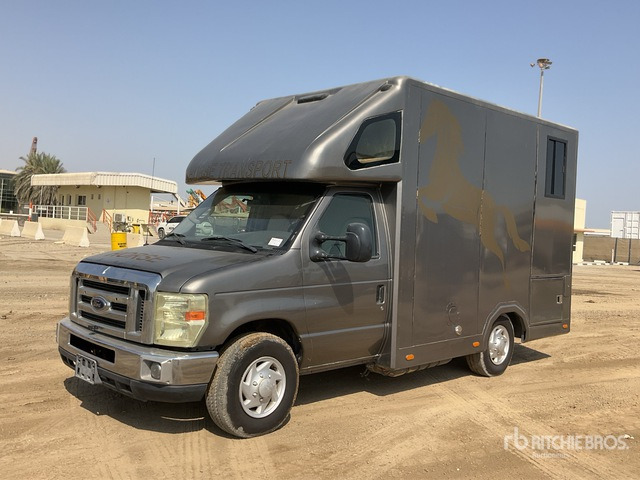2008 Ford F-350 4x2 Horse Transporting Truck :Misc. Truck - Zirgu kravas automašīna: foto 1 2008 Ford F-350 4x2 Horse Transporting Truck :Misc. Truck - Zirgu kravas automašīna: foto 1