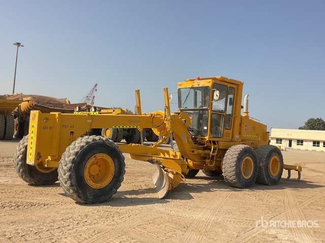 2008 Komatsu GD705A-4 Motor Grader - Greiders: foto 1 2008 Komatsu GD705A-4 Motor Grader - Greiders: foto 1