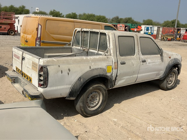 2008 Nissan 4x4 Crew Cab (Inoperable) Pickup - Pikaps: foto 4 2008 Nissan 4x4 Crew Cab (Inoperable) Pickup - Pikaps: foto 4