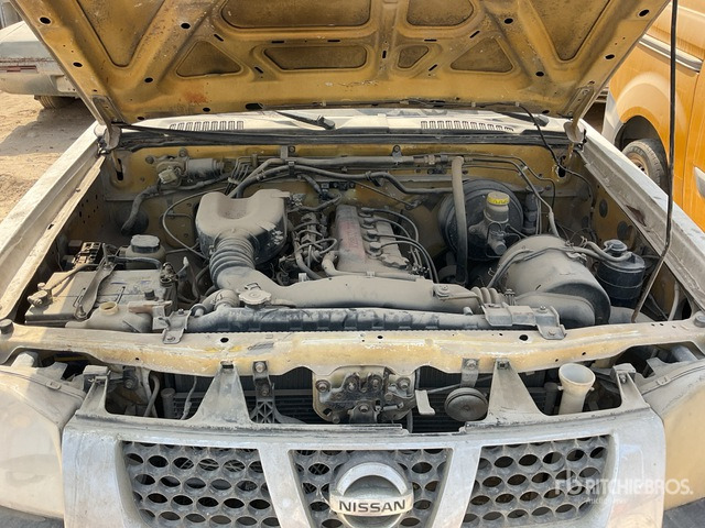 2008 Nissan 4x4 Crew Cab (Inoperable) Pickup - Pikaps: foto 5 2008 Nissan 4x4 Crew Cab (Inoperable) Pickup - Pikaps: foto 5