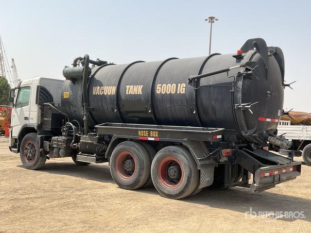 2008 Volvo FM400 6x4 20000 Liters Vacuum Tanker Truck - Asenizācijas mašīna: foto 3 2008 Volvo FM400 6x4 20000 Liters Vacuum Tanker Truck - Asenizācijas mašīna: foto 3