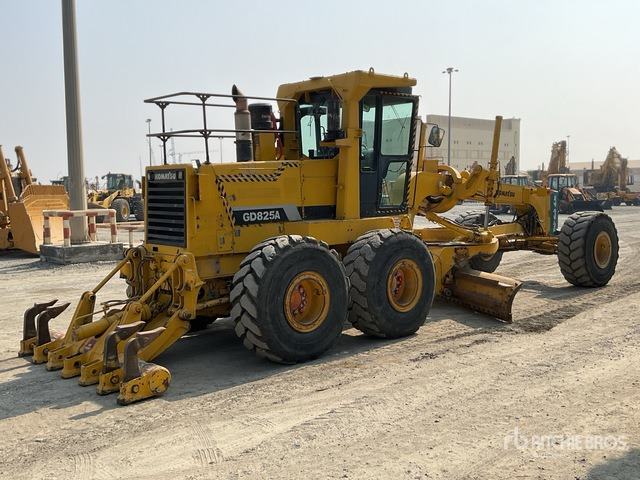 2010 Komatsu GD825A-2 Motor Grader - Greiders: foto 5 2010 Komatsu GD825A-2 Motor Grader - Greiders: foto 5
