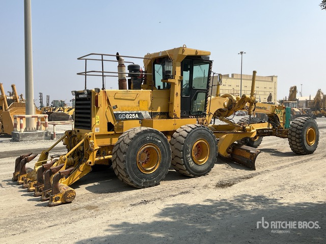 2010 Komatsu GD825A-2 Motor Grader - Greiders: foto 5 2010 Komatsu GD825A-2 Motor Grader - Greiders: foto 5