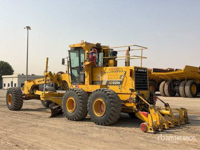 2011 Komatsu GD825A-2 - Greiders: foto 2 2011 Komatsu GD825A-2 - Greiders: foto 2