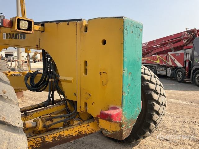 2011 Komatsu GD825A-2 - Greiders: foto 4 2011 Komatsu GD825A-2 - Greiders: foto 4