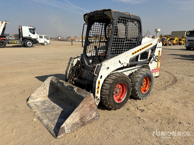 2014 Bobcat S450 Skid Steer Loader - Kompaktiekrāvējs: foto 1 2014 Bobcat S450 Skid Steer Loader - Kompaktiekrāvējs: foto 1