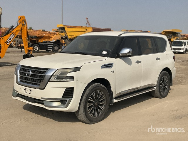 2015 Nissan Patrol Platinum 4x4 SUV - SUV: foto 2 2015 Nissan Patrol Platinum 4x4 SUV - SUV: foto 2