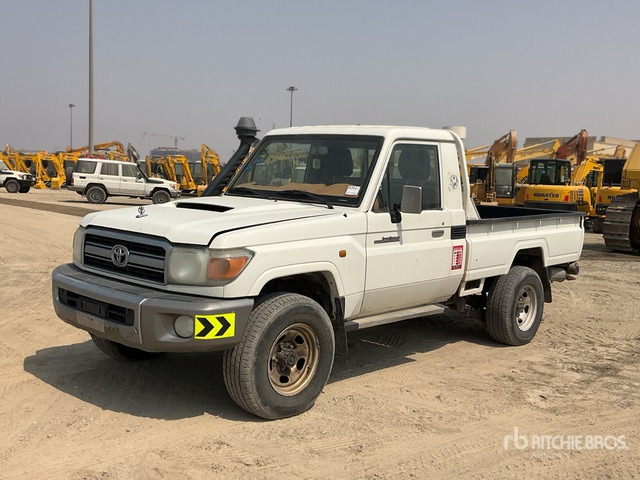 2018 Toyota Land Cruiser 79L 4x4 Pickup - Pikaps: foto 2 2018 Toyota Land Cruiser 79L 4x4 Pickup - Pikaps: foto 2