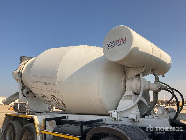 2019 Renault K440 8x4 Twin-Steer Mixer Truck - Betonvedējs: foto 5 2019 Renault K440 8x4 Twin-Steer Mixer Truck - Betonvedējs: foto 5