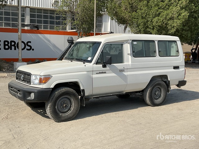 2020 Toyota Land Cruiser 78L 4x4 SUV - SUV: foto 2 2020 Toyota Land Cruiser 78L 4x4 SUV - SUV: foto 2